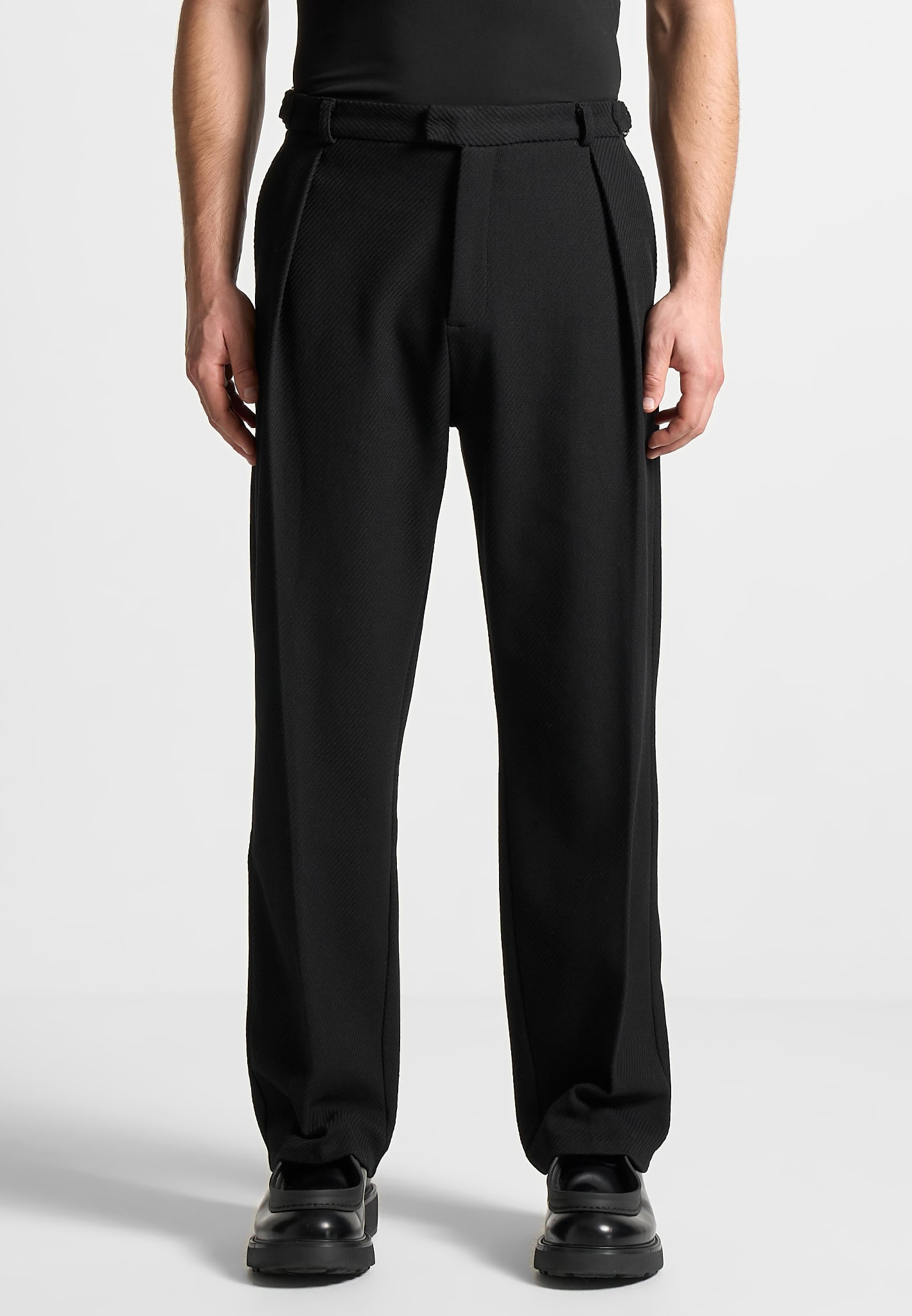 twill-relaxed-trousers-with-pleat-black