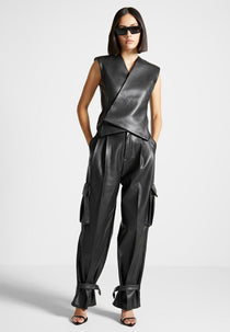 D⁠anielle - Leather Pleated Cargo Trousers - Black