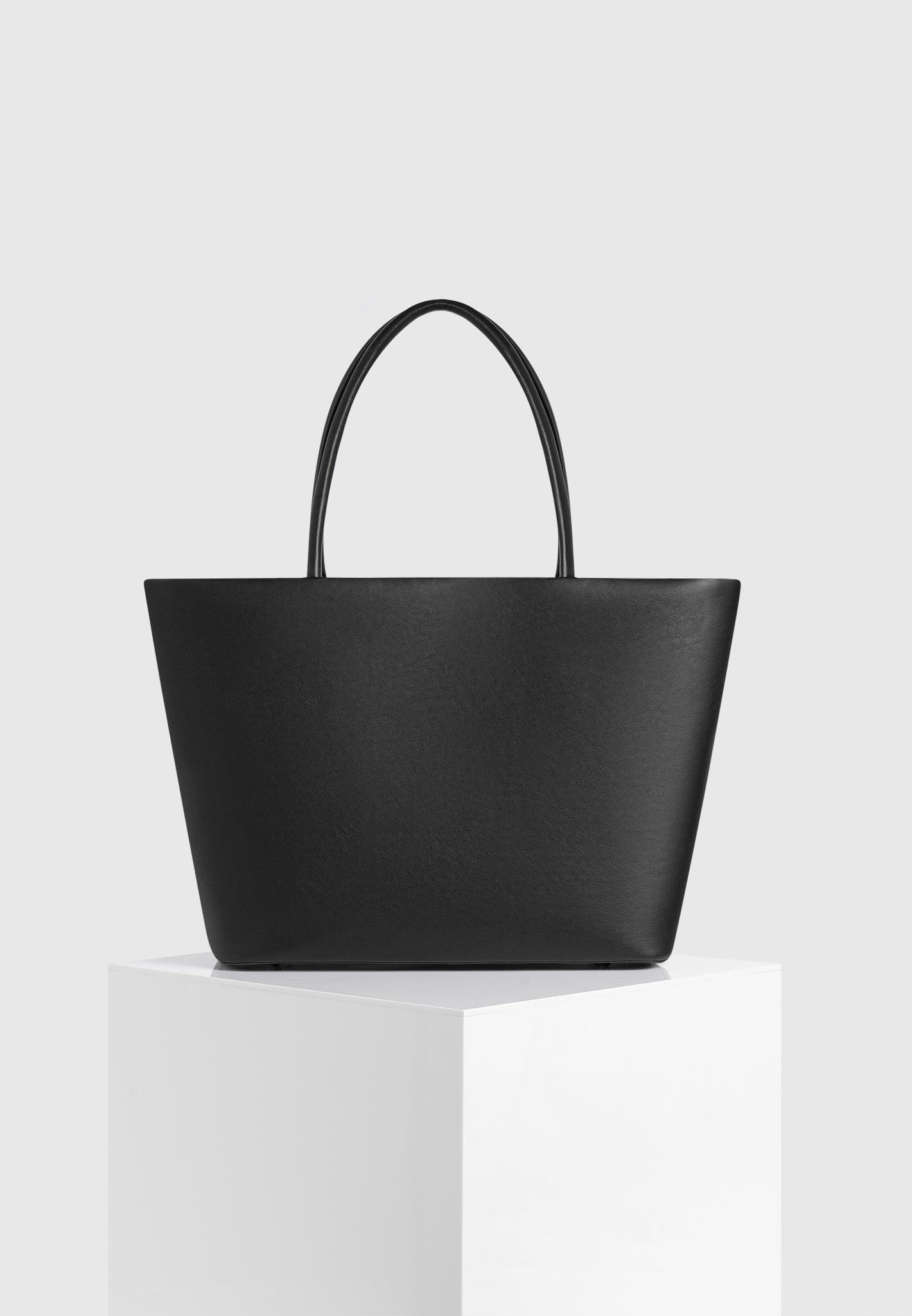 vegan-leather-eiffel-tote-bag-black