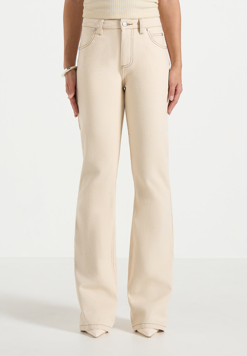 abbie-stacked-fit-and-flare-jeans-cream