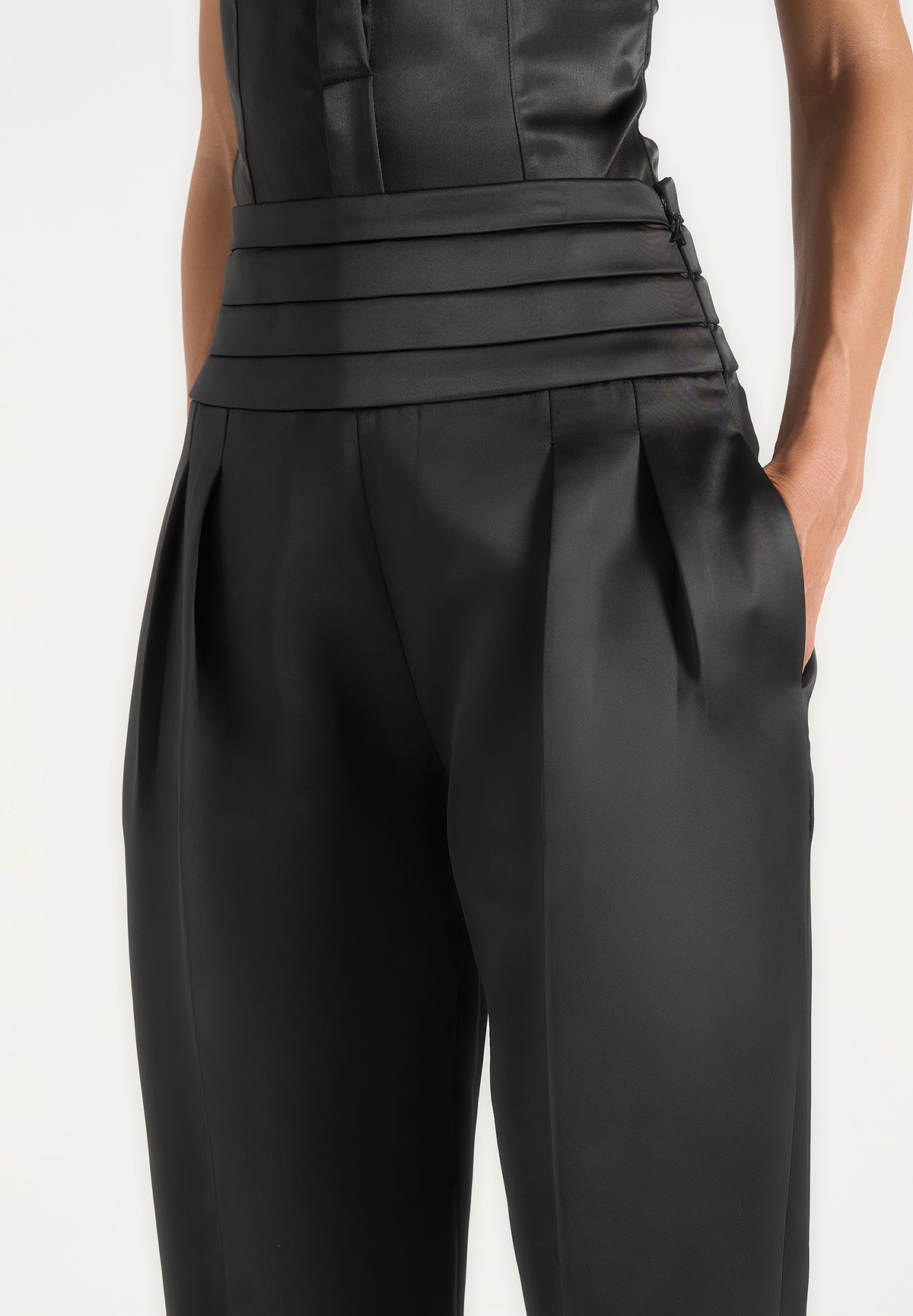 Fallon - Pleated Waistband Straight Leg Trousers - Black