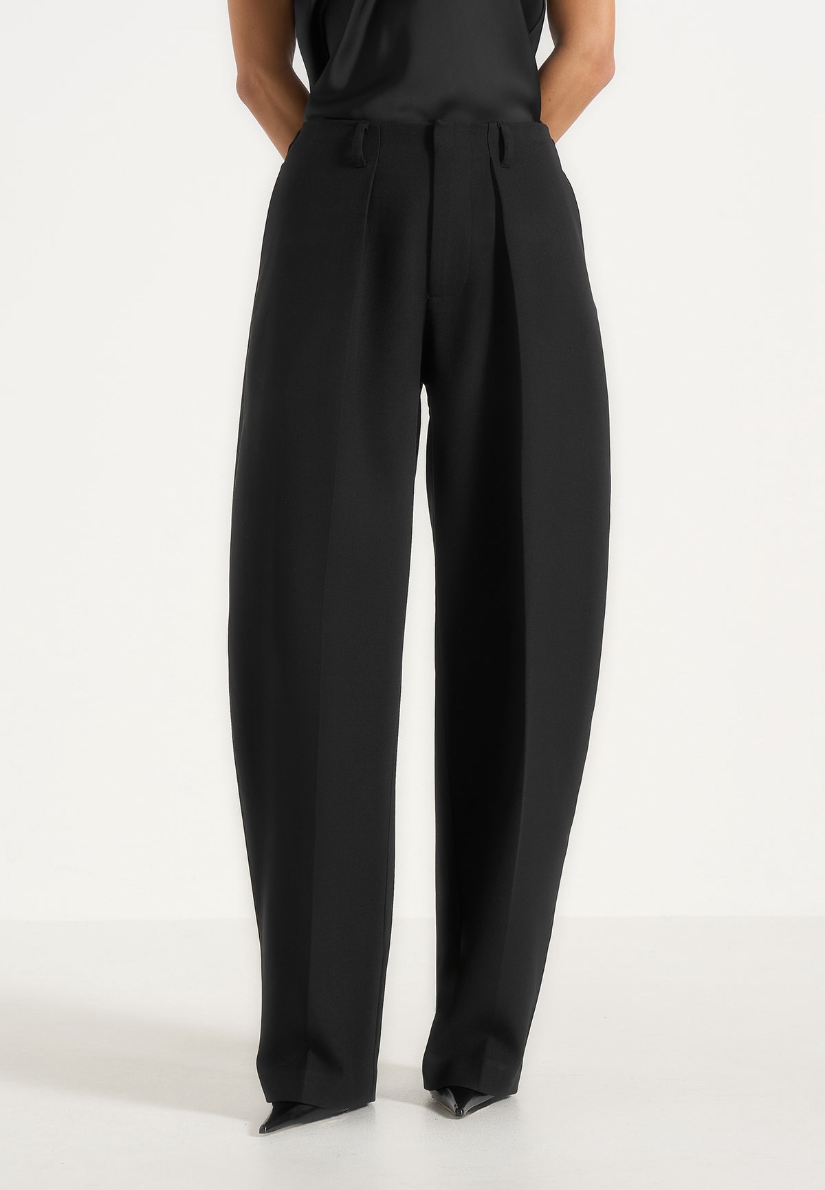 Kylie - Barrel Leg Press Crease Wool-Blend Trousers - Black