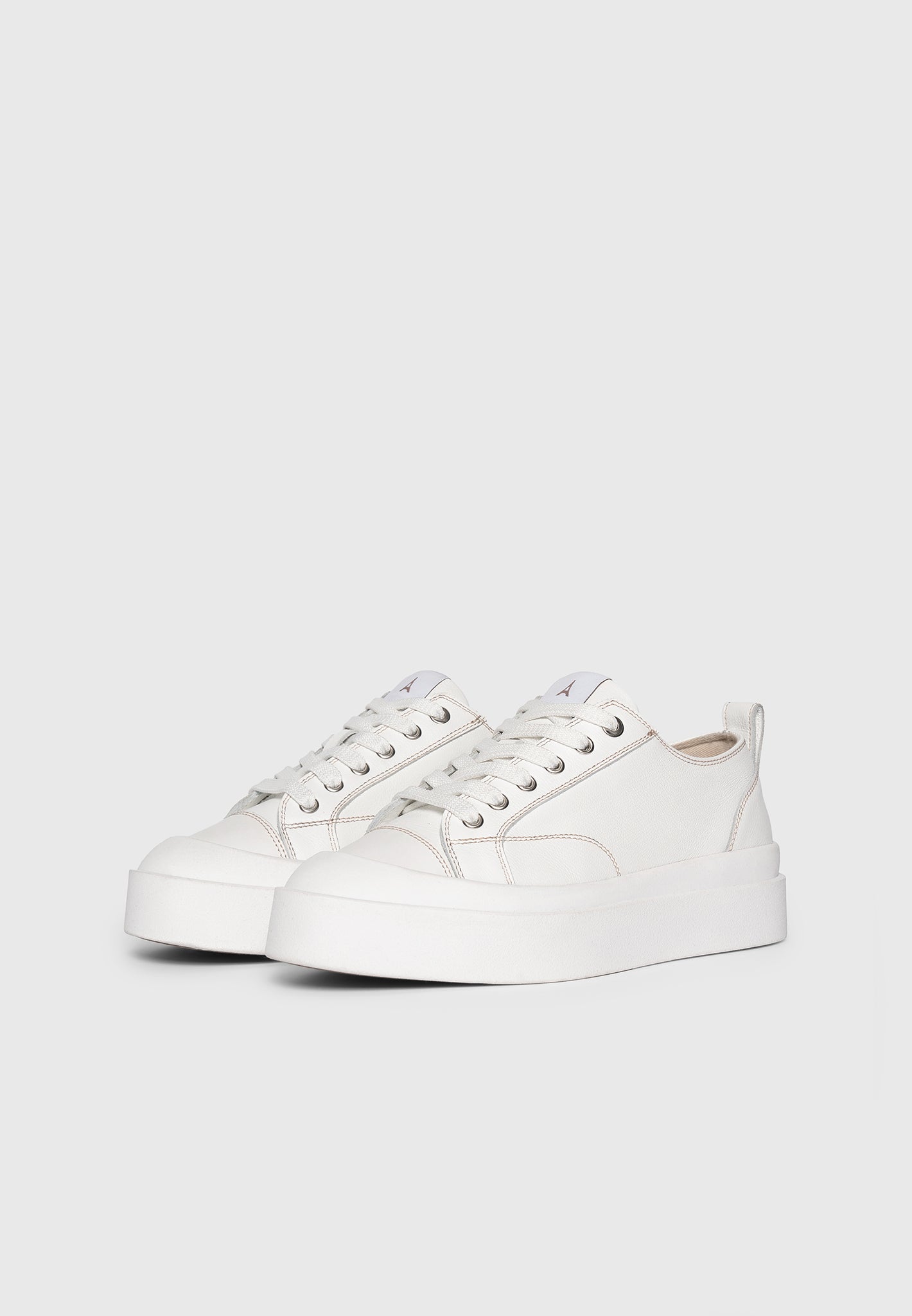 womens-vienna-leather-contrast-stitch-sneaker-white