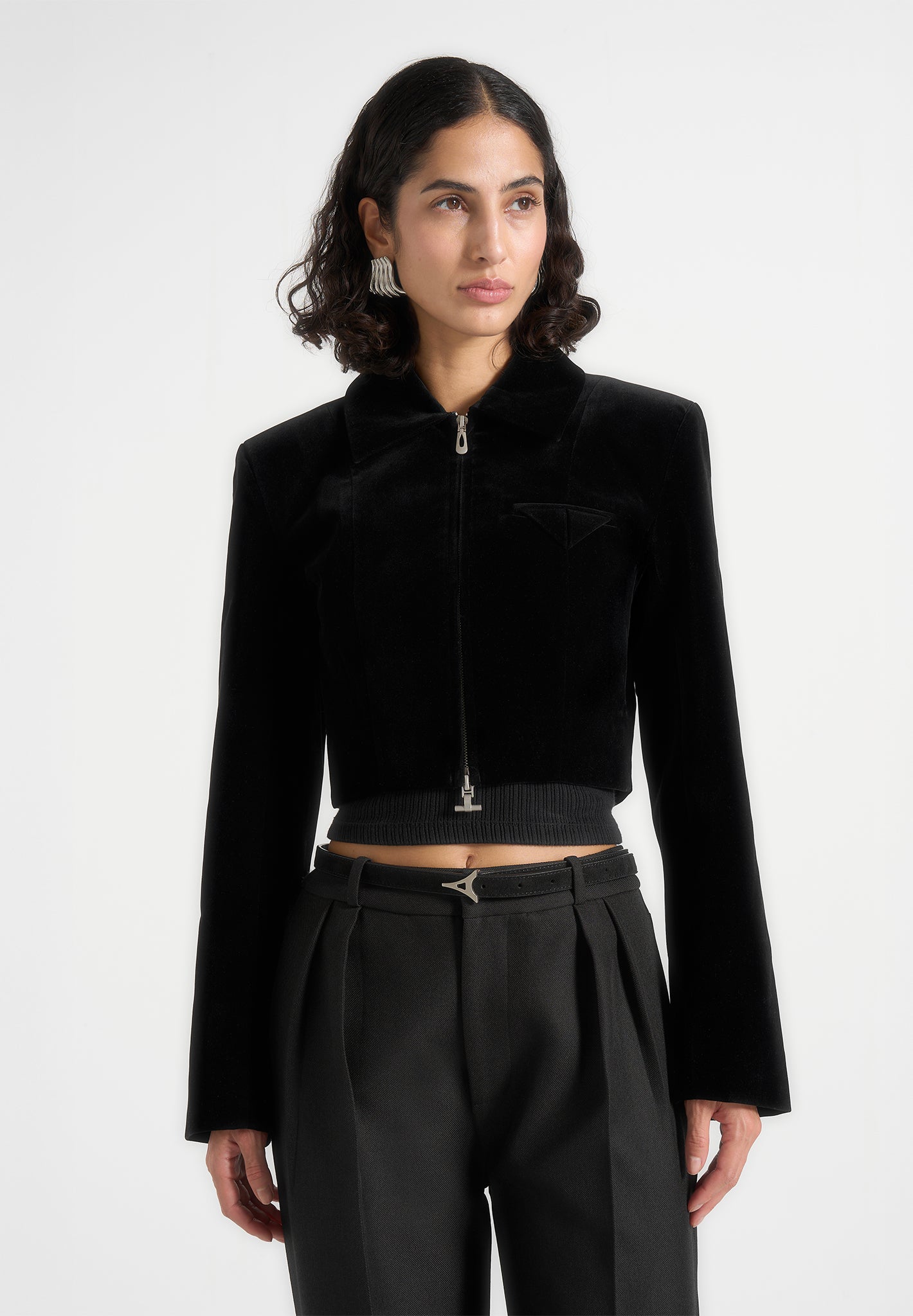 Adina - Velvet Cropped Jacket - Black 