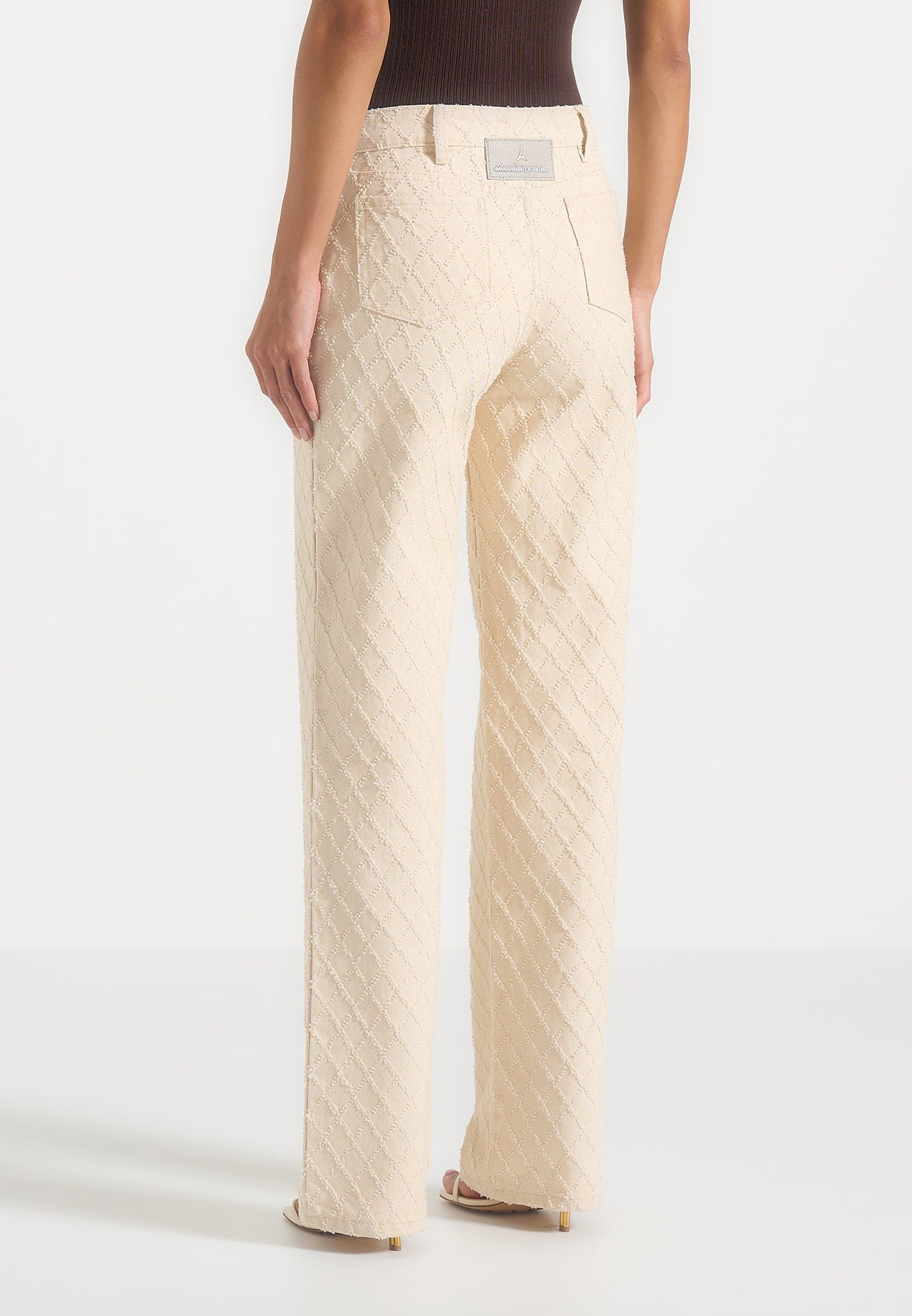 elyssa-diamond-stitch-denim-jeans-cream