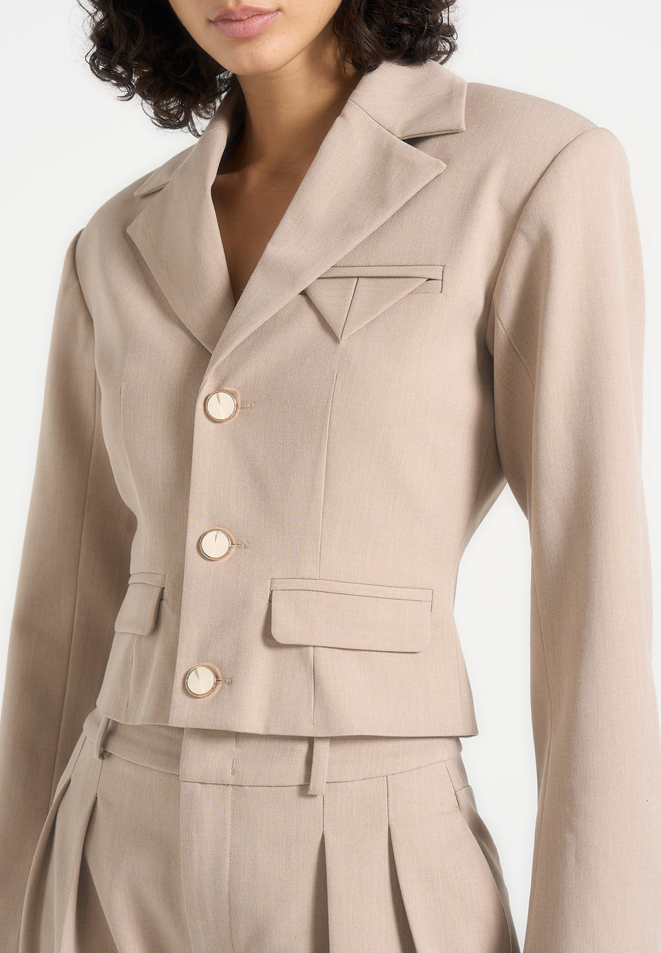 prisca-tailored-cropped-blazer-beige