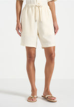Ari - Unisex Textured Shorts - Cream