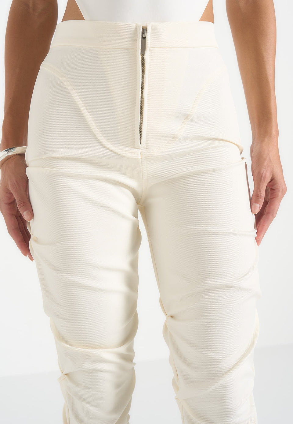 caroline-tacked-twill-fit-and-flare-trousers-white