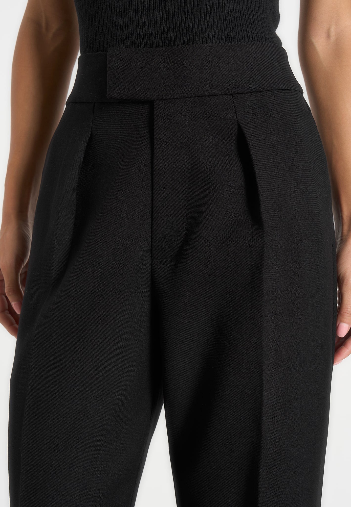 elsa-high-waisted-tailored-trousers-black