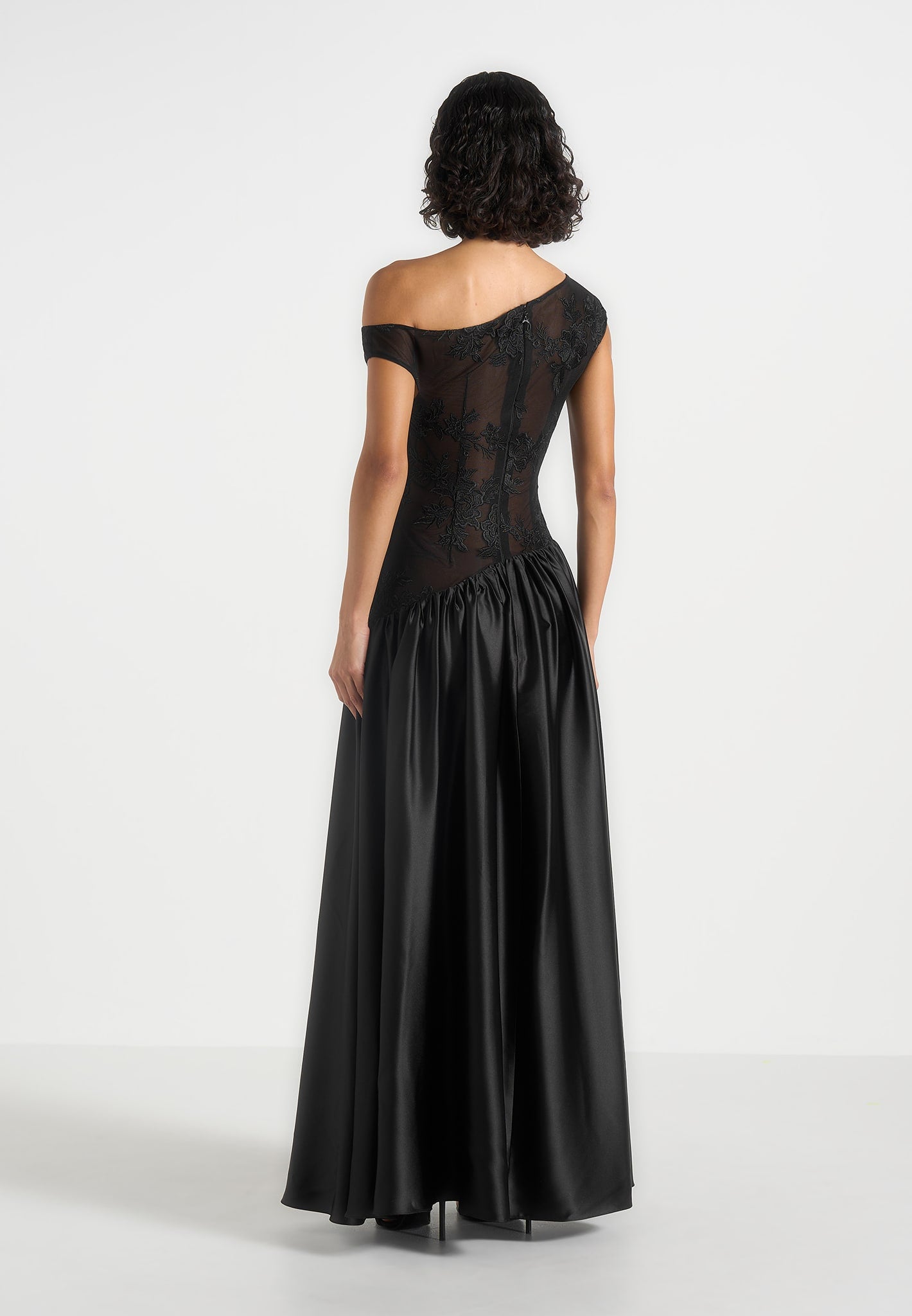 alanna-off-shoulder-fit-and-flare-maxi-dress-black