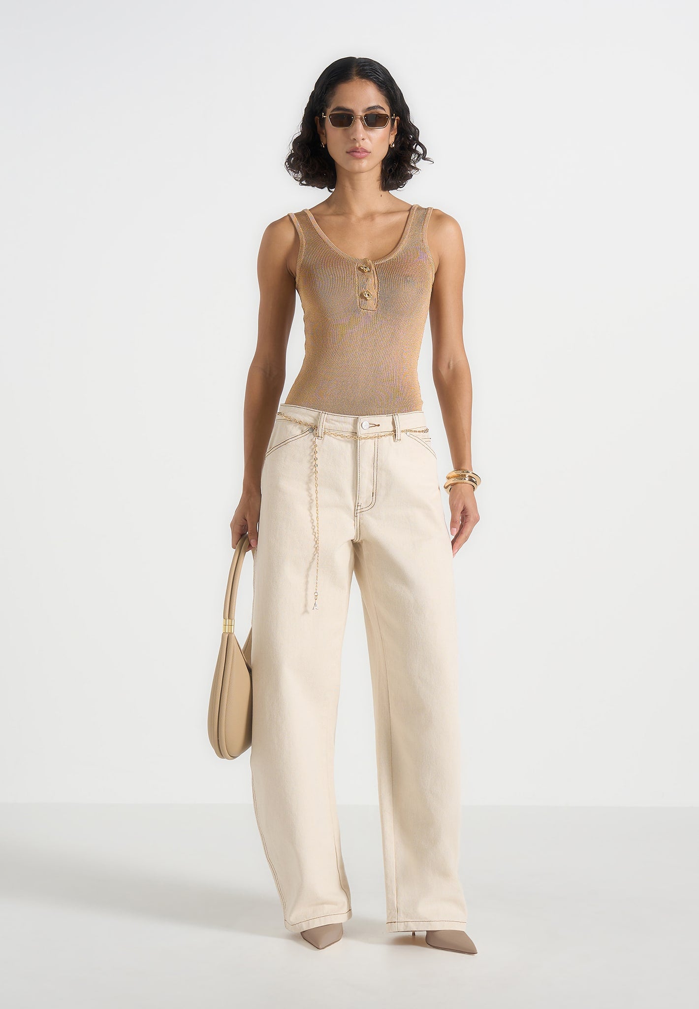 enora-hourglass-jean-with-chain-cream