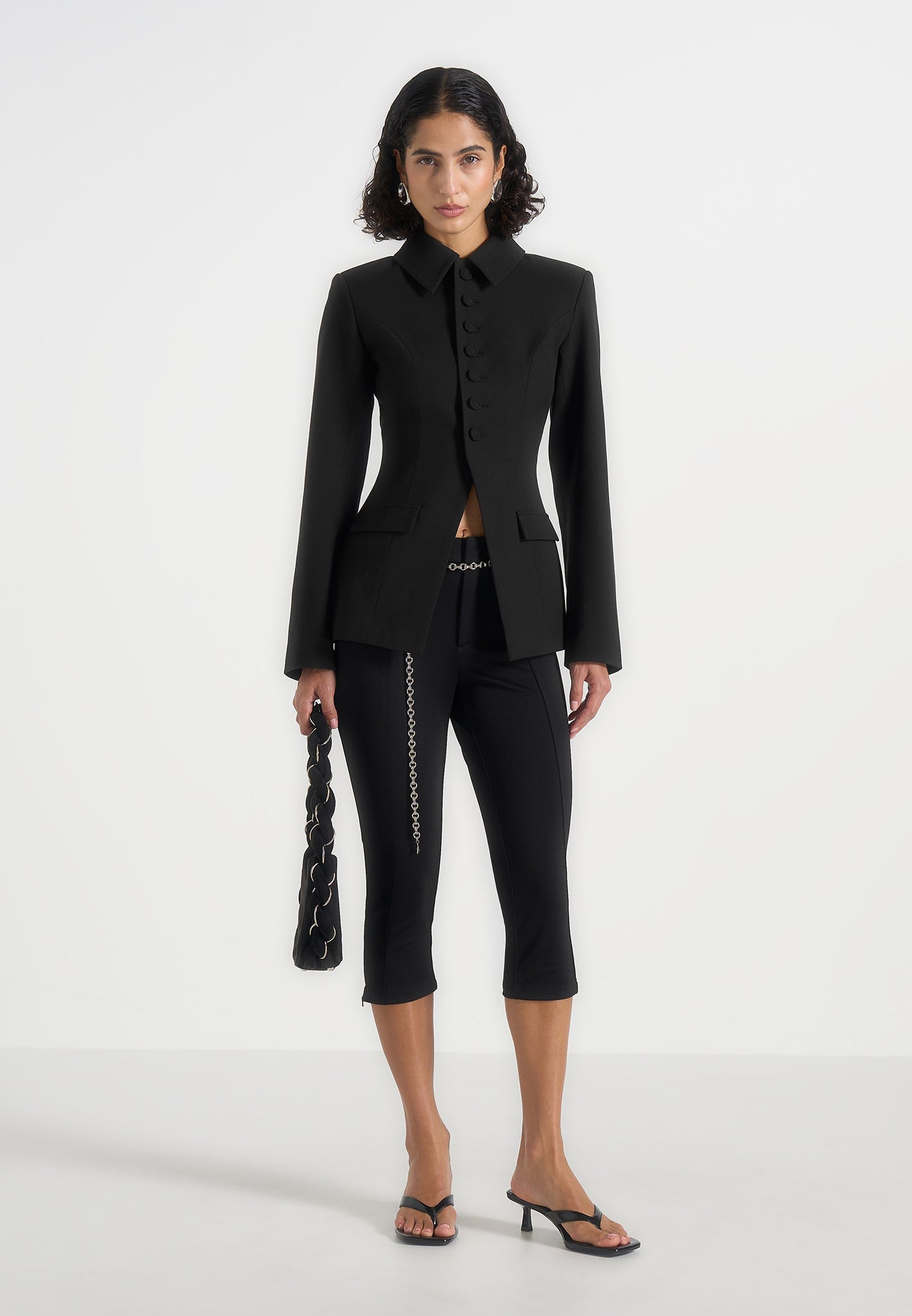 una-capri-leggings-with-chain-black