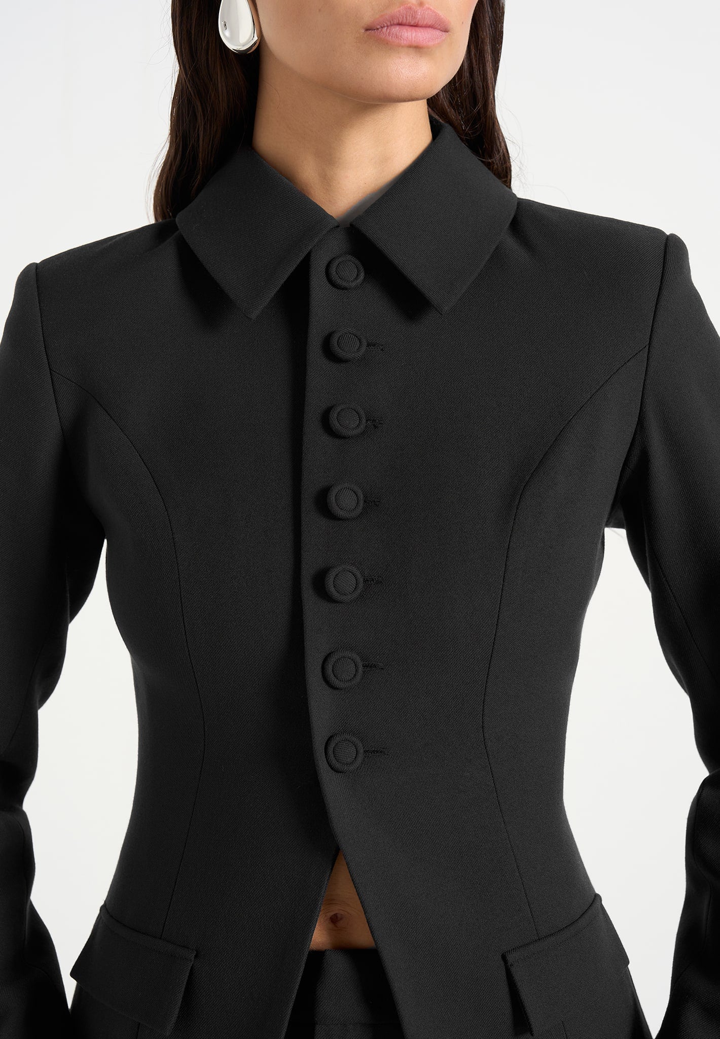 Harper - Tailored Cinch Blazer With Detachable Collar - Black
