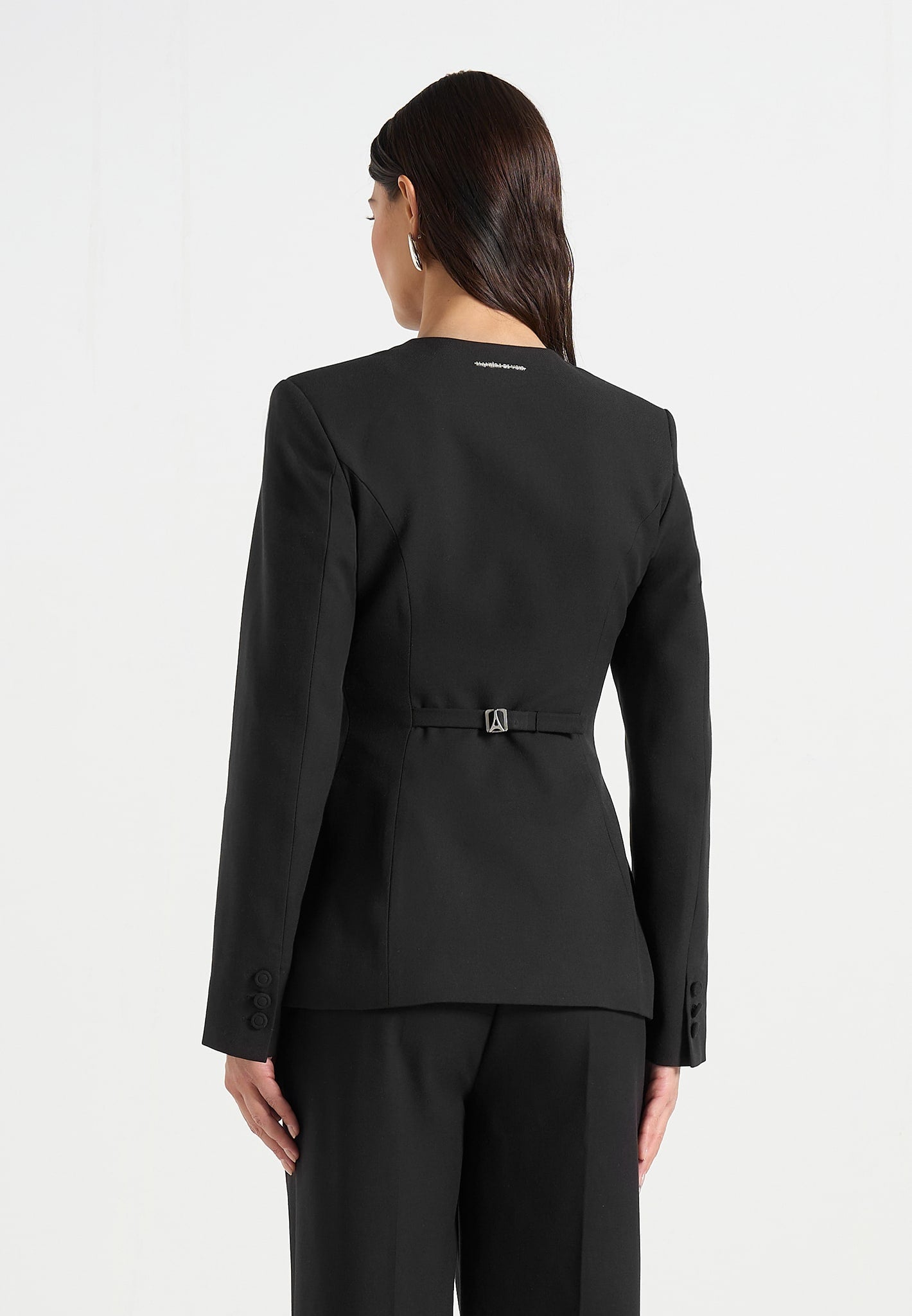 Harper - Tailored Cinch Blazer With Detachable Collar - Black