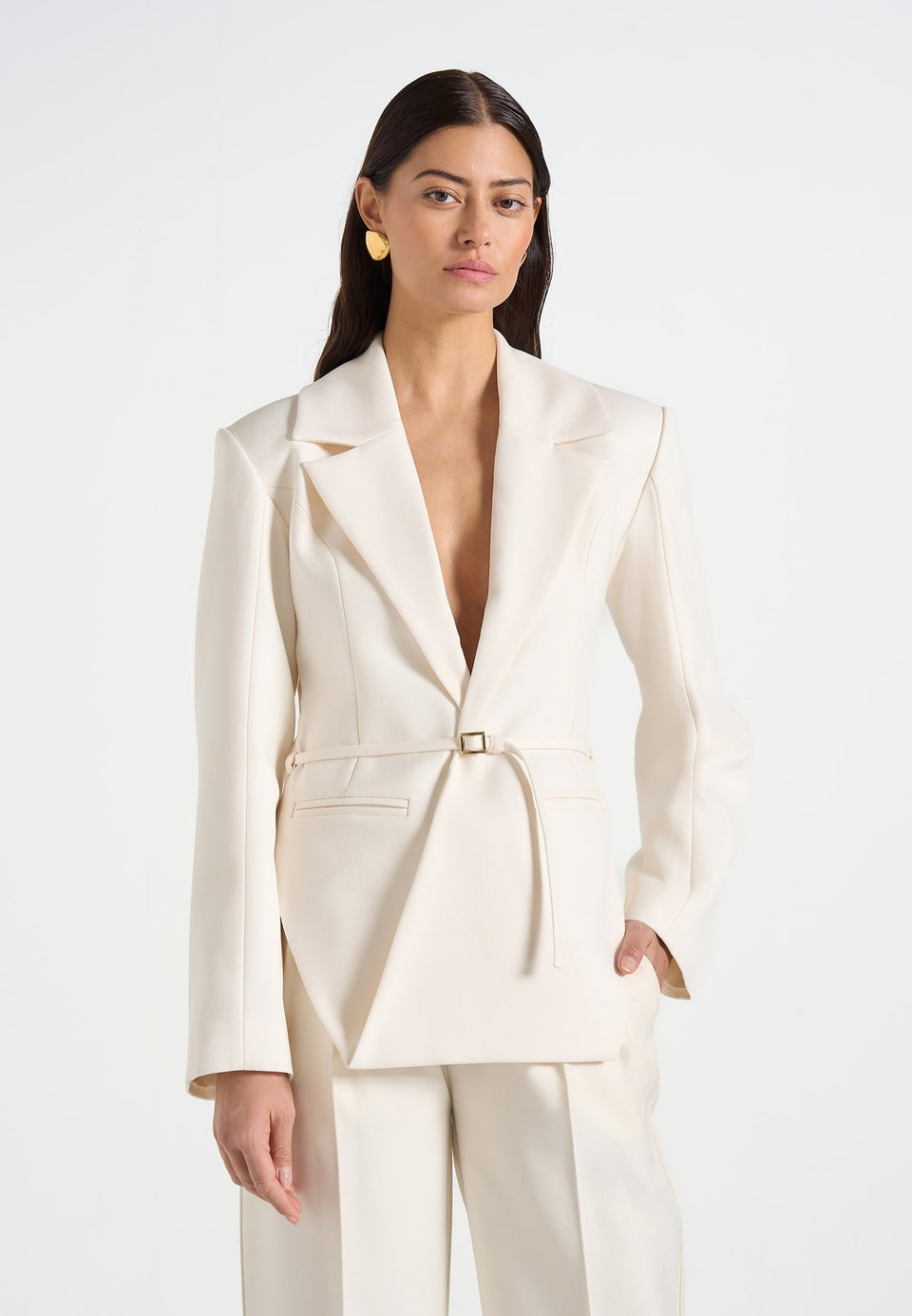 yuna-plunge-tailored-blazer-with-belt-off-white