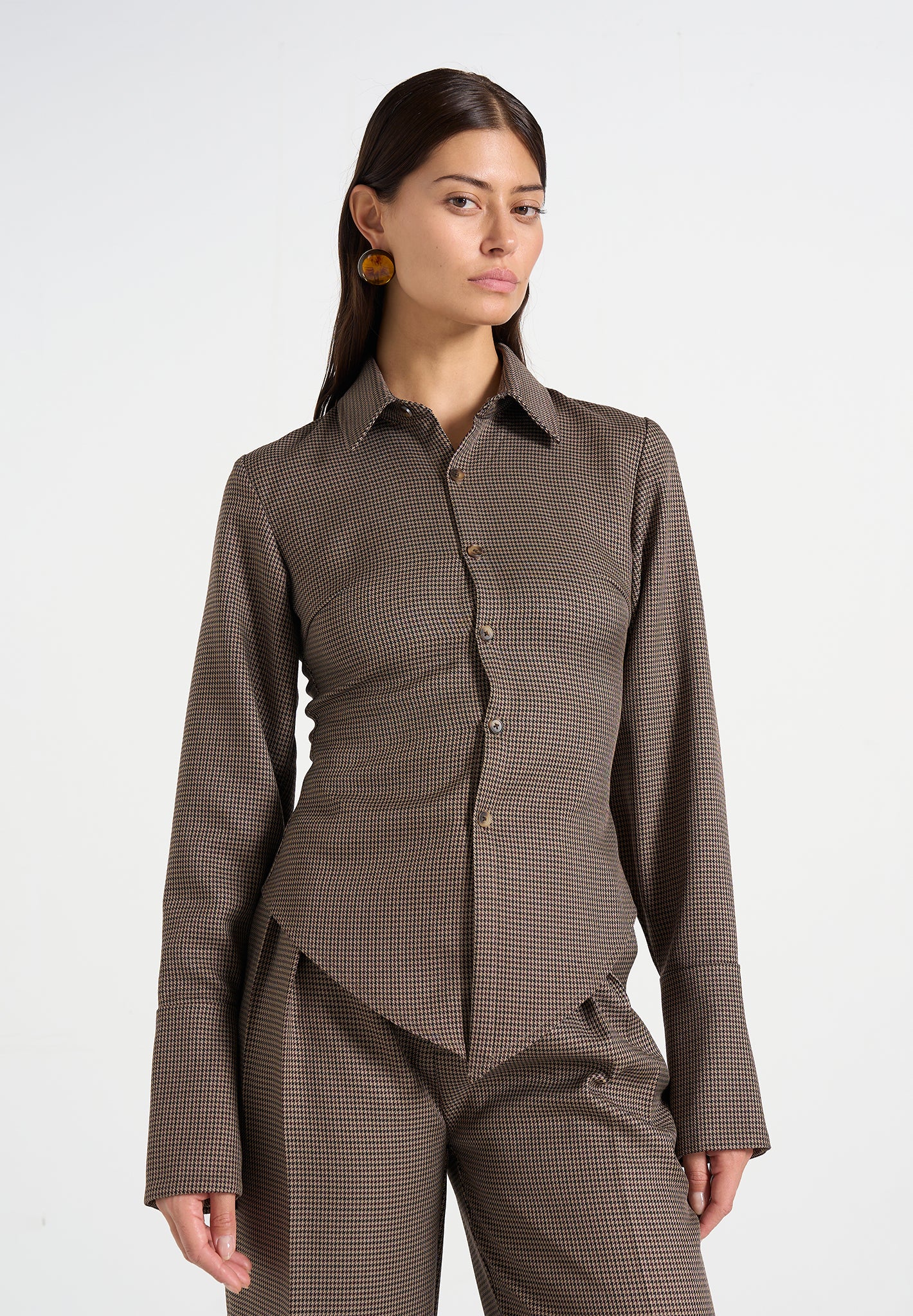 Sonia - Houndstooth Cinch Shirt - Brown 