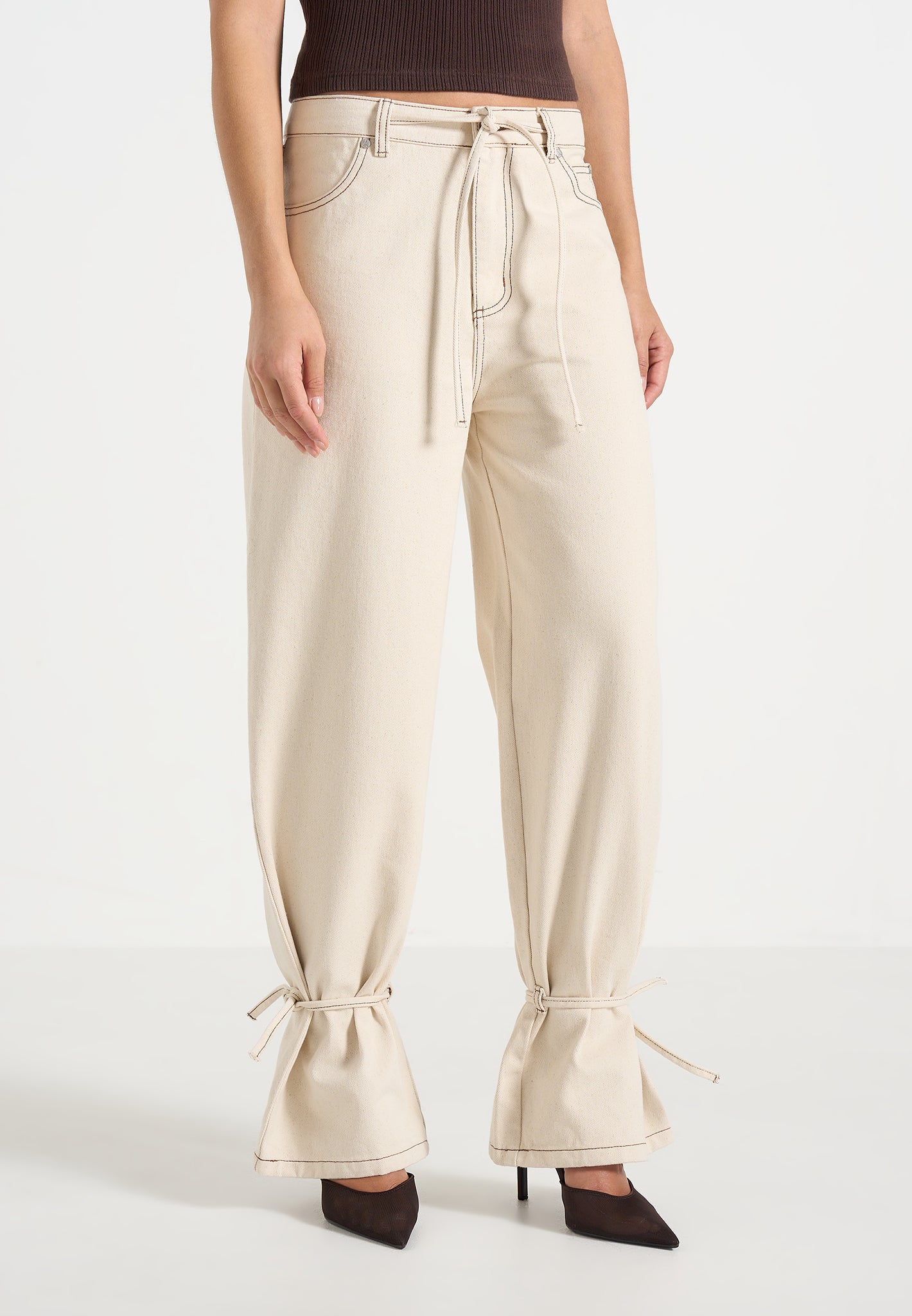 Faye - Wide Mid Rise Jeans With Tie Waist - Cream 