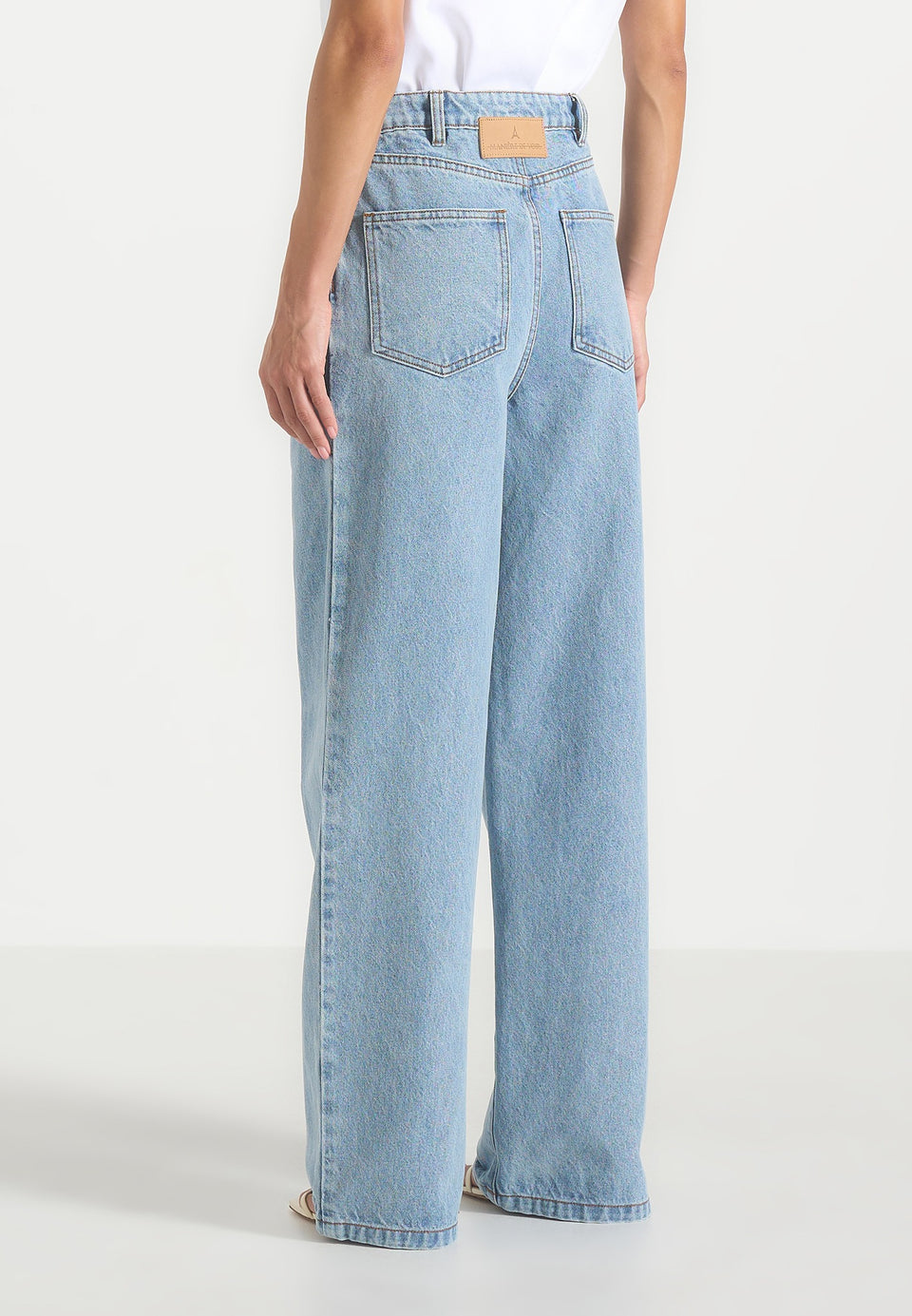 Lucy - Twin Pleat Wide-Leg Denim Jeans - Mid Blue