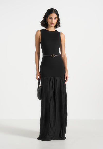 Emma - Crew Neck Crepe Belted Pleated Maxi Dress - Black