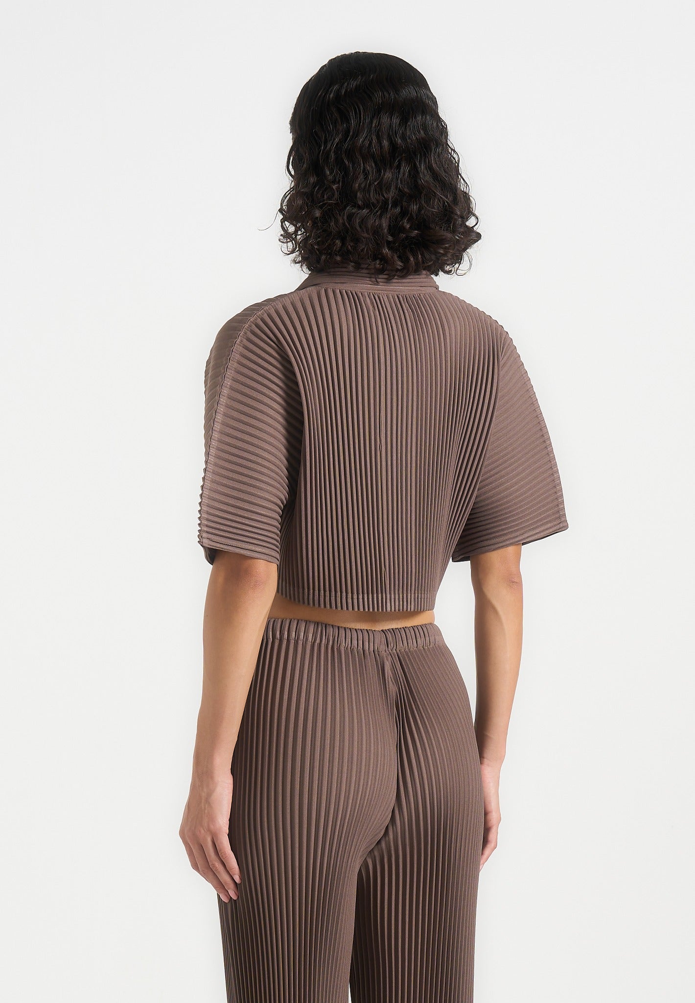Mona - Cropped Pleated Short-Sleeve Shirt - Brown
