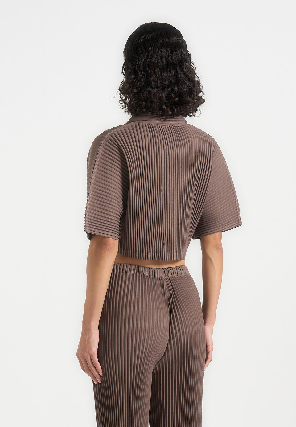 Mona - Cropped Pleated Short-Sleeve Shirt - Brown