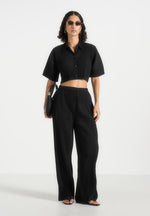 Mona - Cropped Pleated Short-Sleeve Shirt - Black