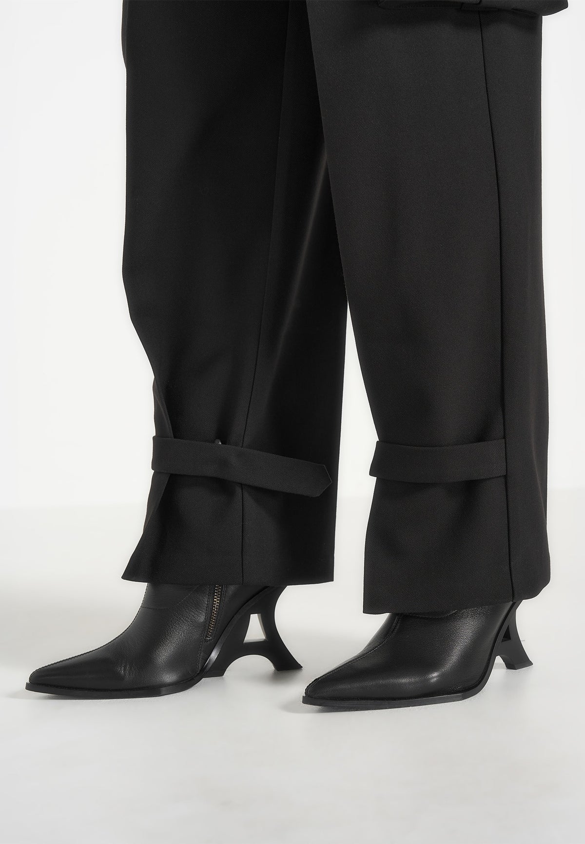 Danielle - Tailored Pleated Cargo Trousers - Black