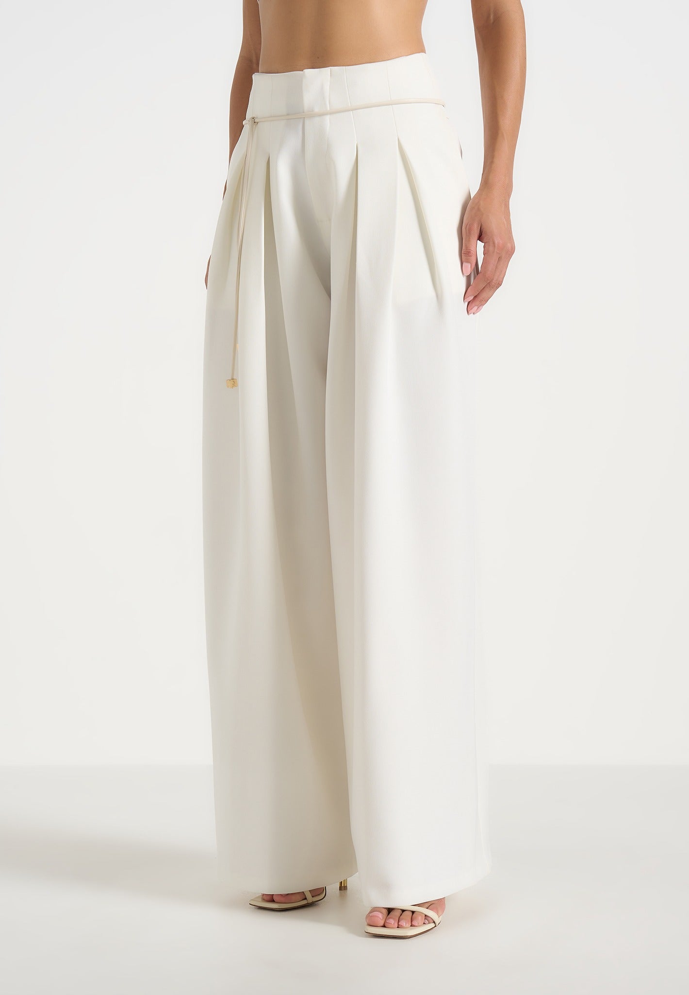 Flora - Box Pleat Wide Leg Belted Trousers - White