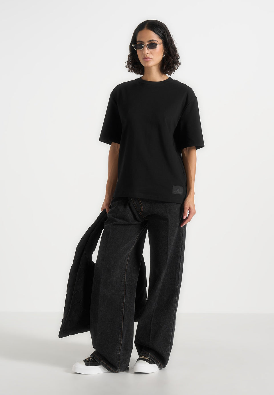 TS007 - Unisex Relaxed Fit Cotton T-Shirt - Black