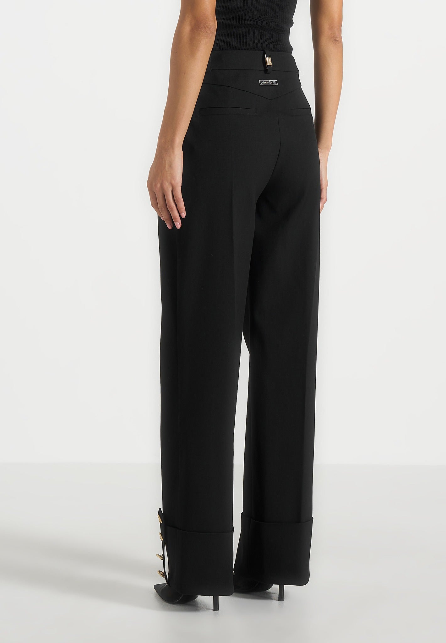 Darlene - Turn Up Detail Tailored Twin Pleat Trousers - Black