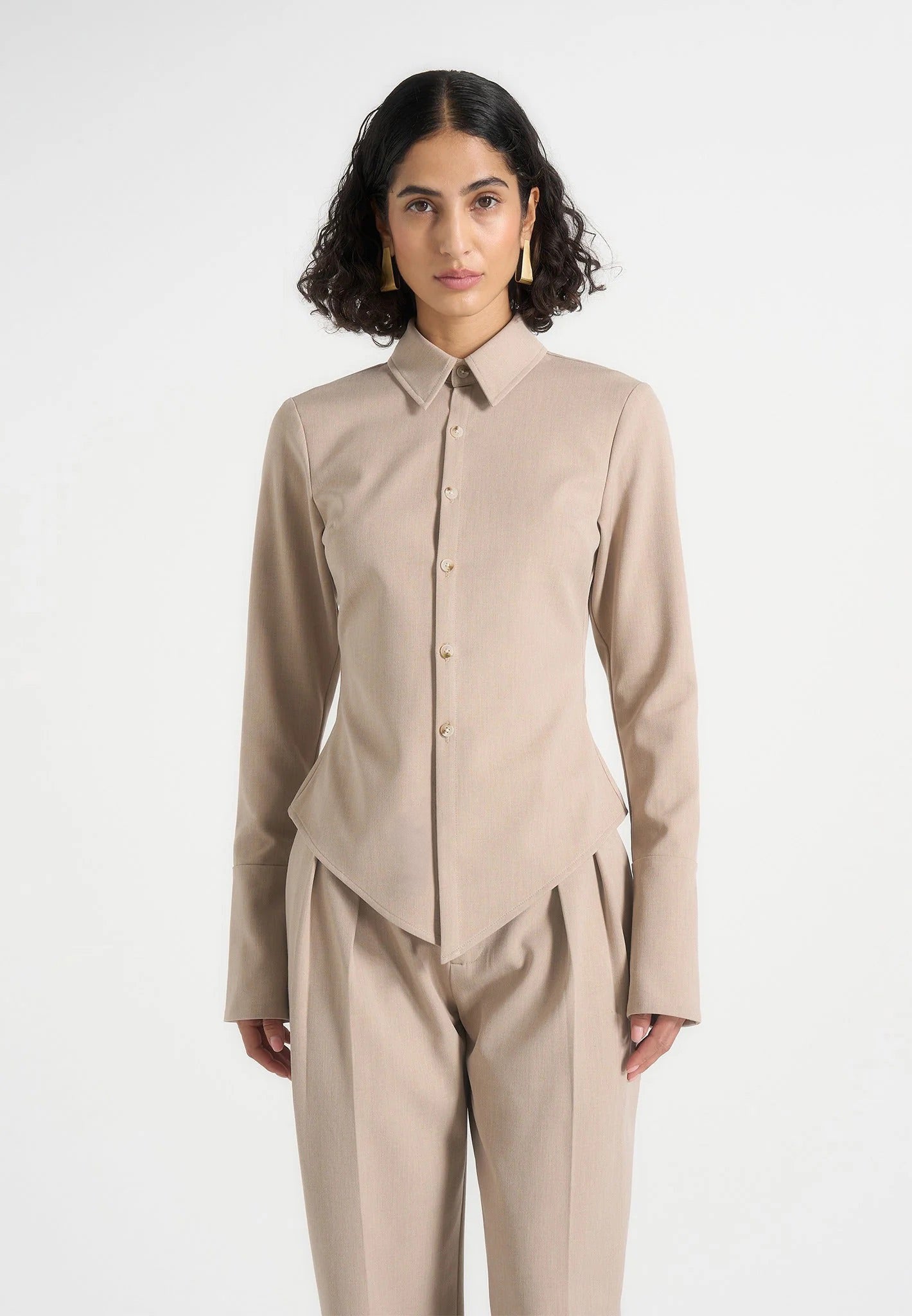 Sonia - Tailored Cinch Shirt - Beige 
