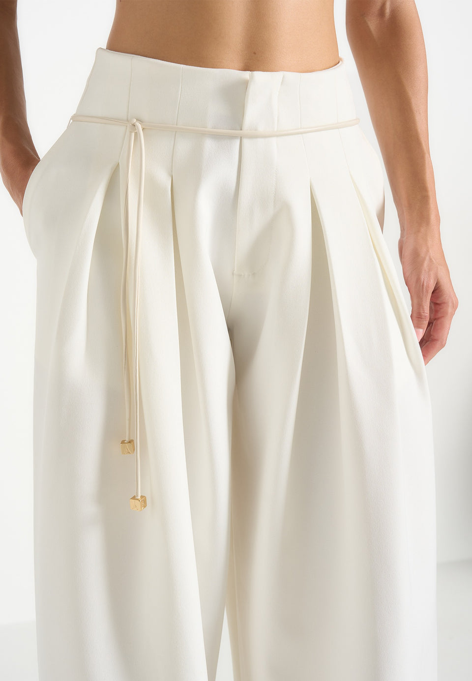 Flora - Box Pleat Wide Leg Belted Trousers - White