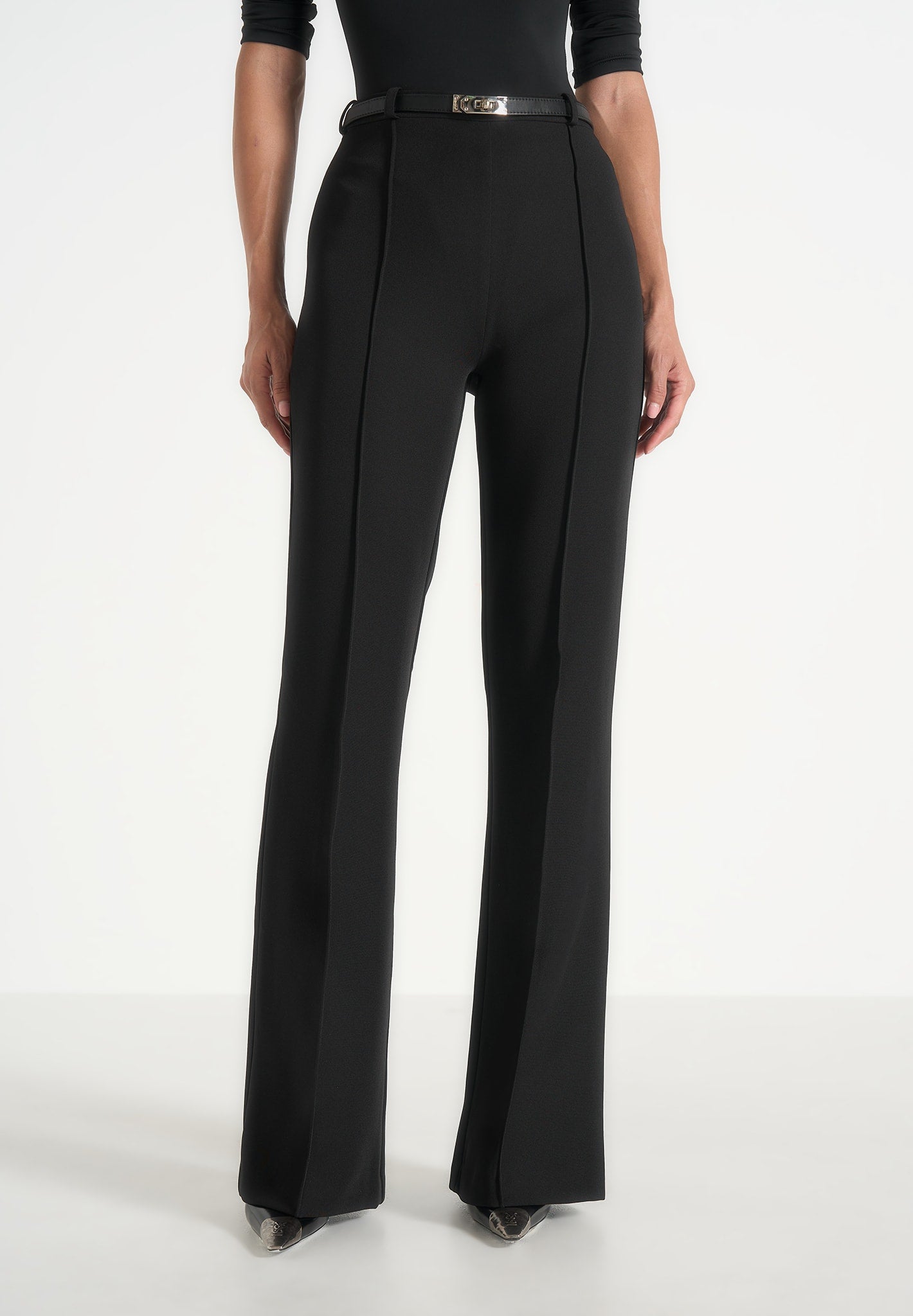 Quinn - High-Waisted Belted Fit & Flared Trousers – Black