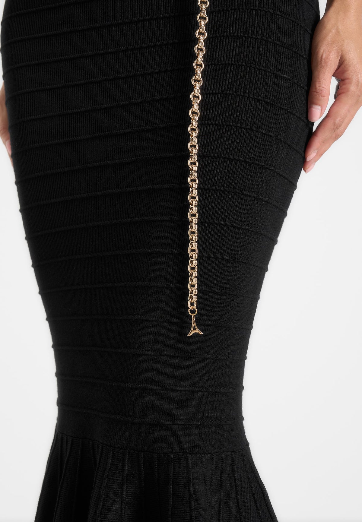 Fantine - Fluted Hem Ottoman Knit Midi Dress - Black