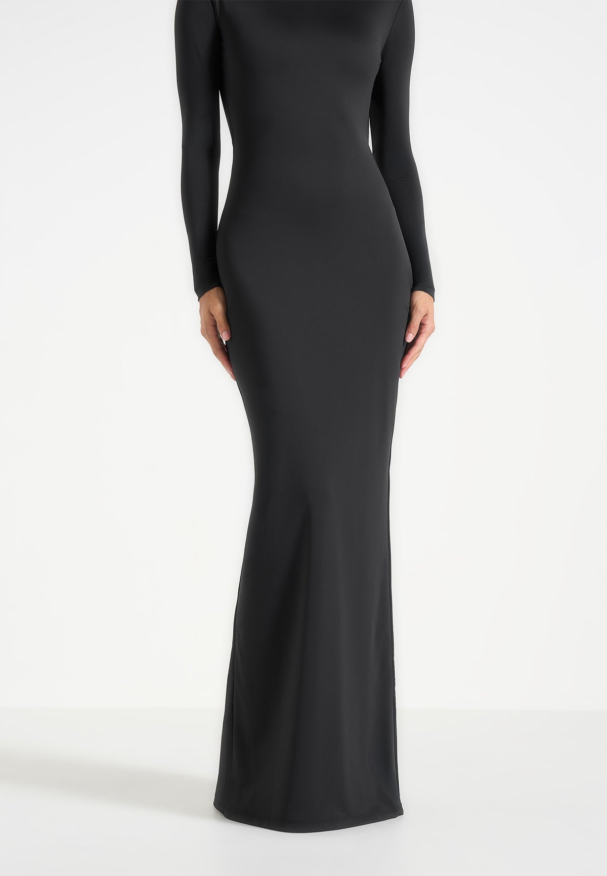 Tilly - Open Back Chain Detail Maxi Dress - Black