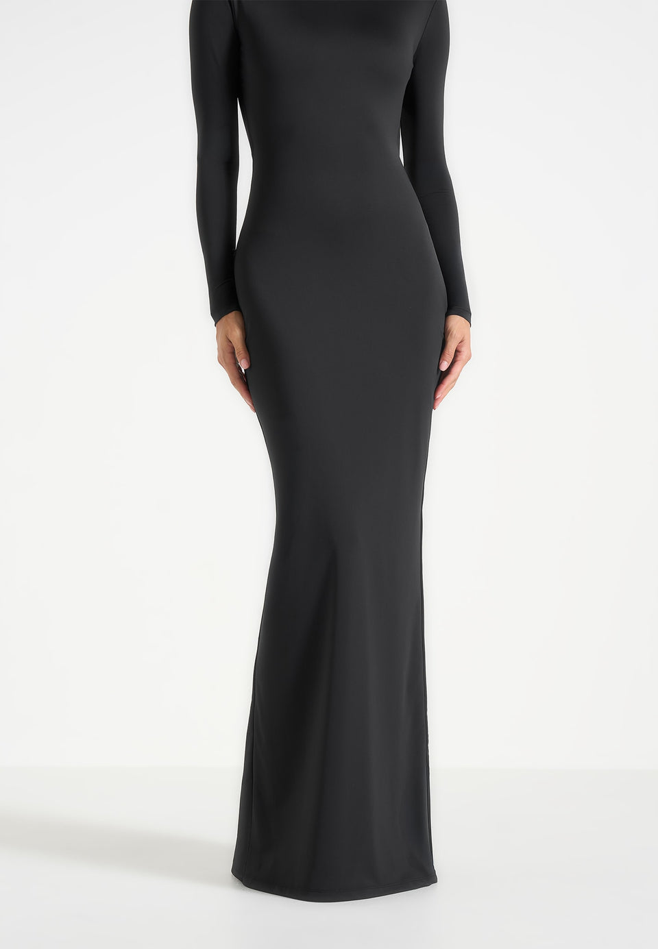 Tilly - Open Back Chain Detail Maxi Dress - Black
