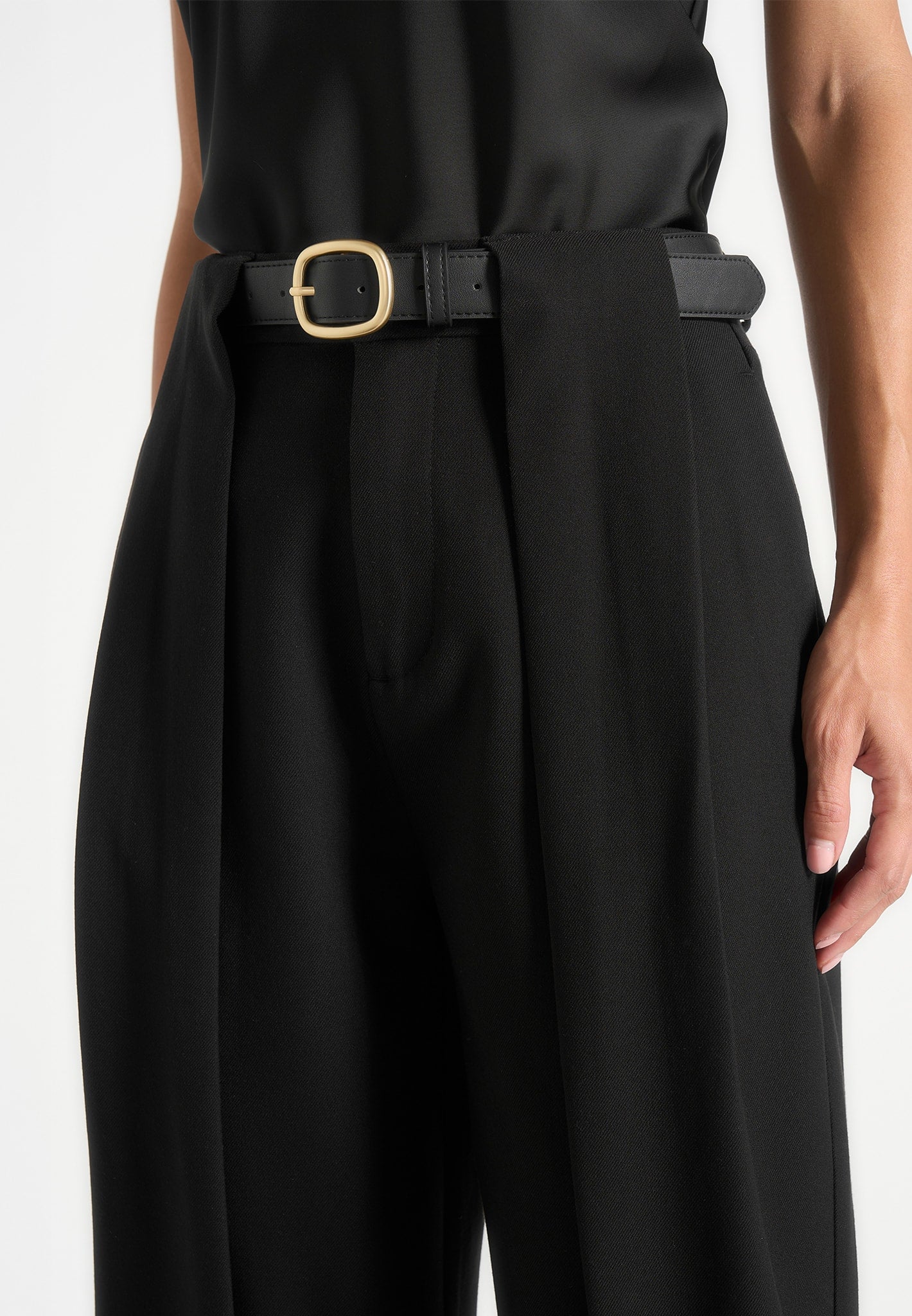 Jodie - Belted Box Pleat Tailored Trousers - Black