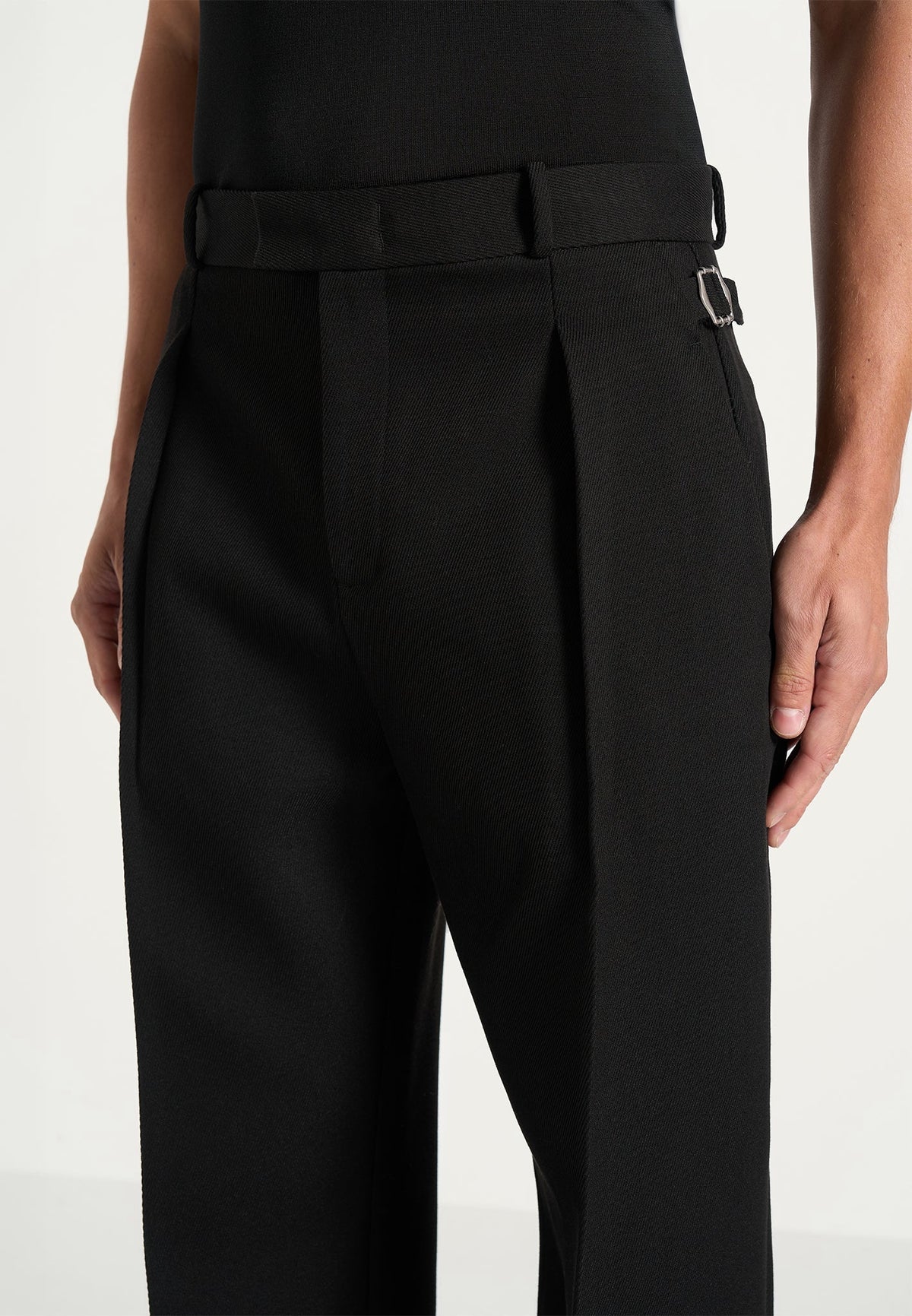 Dorian - Pleated Tailored Trousers - Black