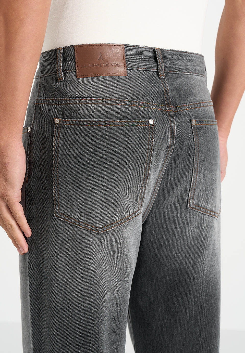 DN002 - Relaxed Fit Washed Jean - Charcoal Grey