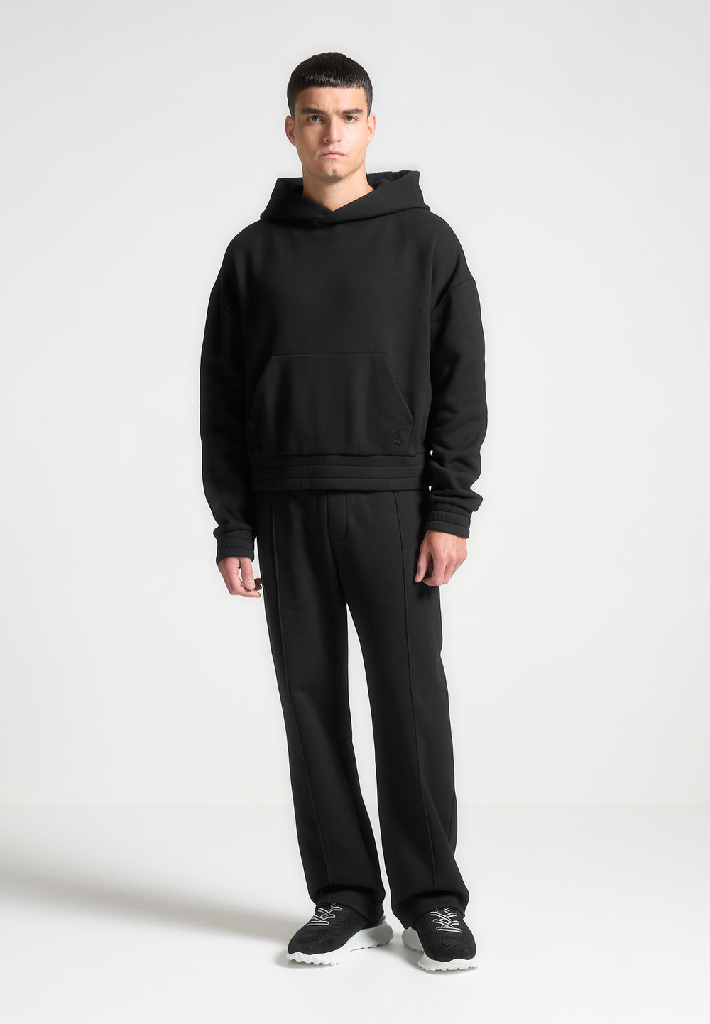 eternel-pintuck-joggers-black