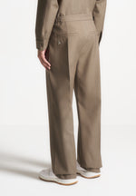 relaxed-fit-hatched-pleated-tailored-trousers-khaki