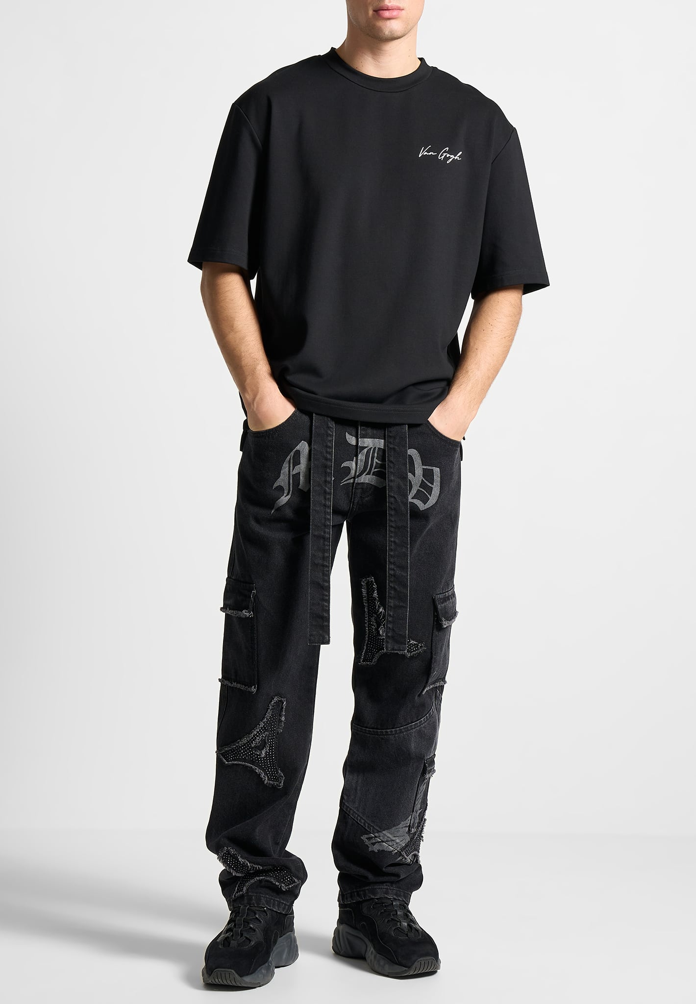 mdv-embellished-eiffel-patch-jeans-stonewash-black