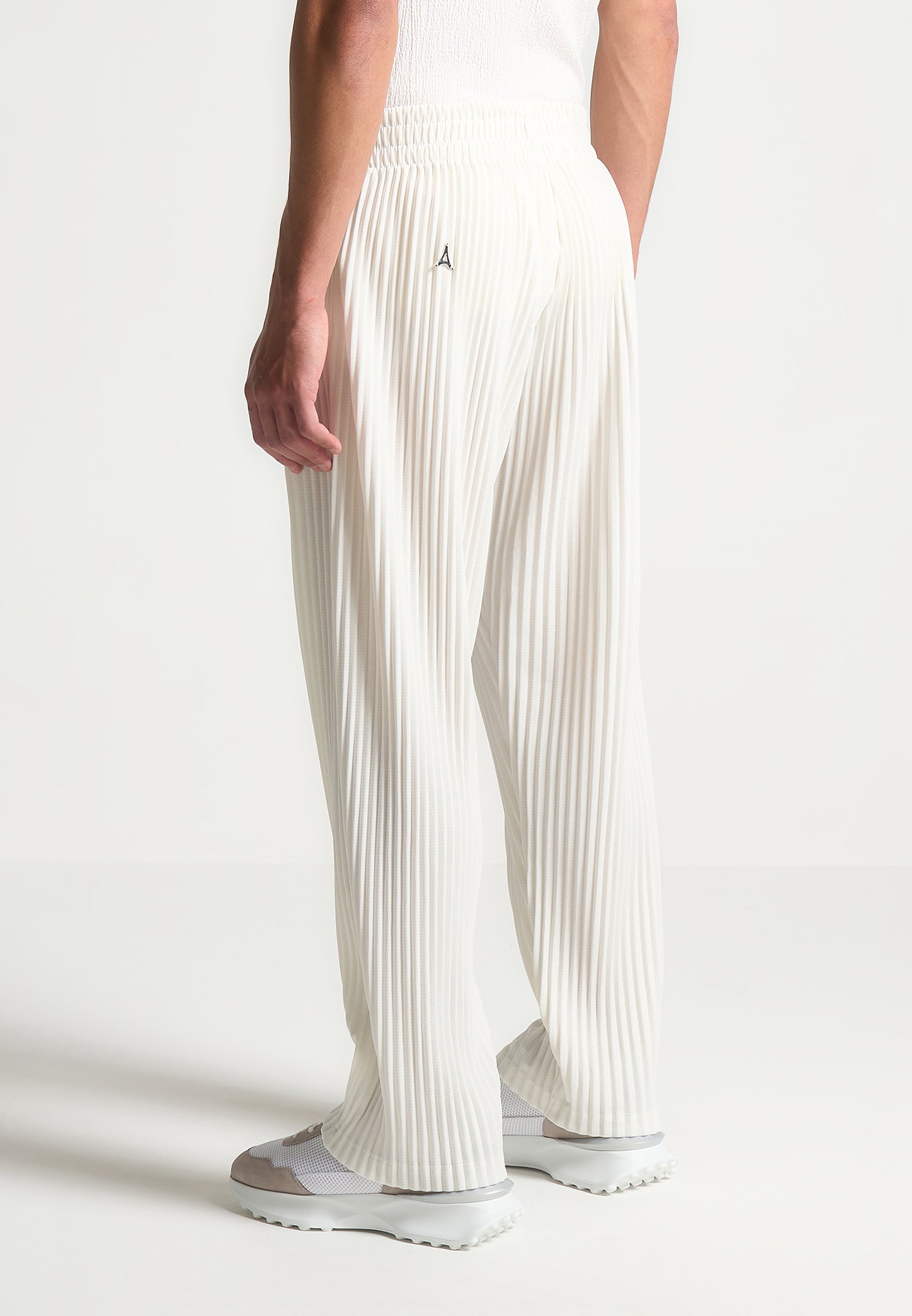 pleated-trousers-off-white