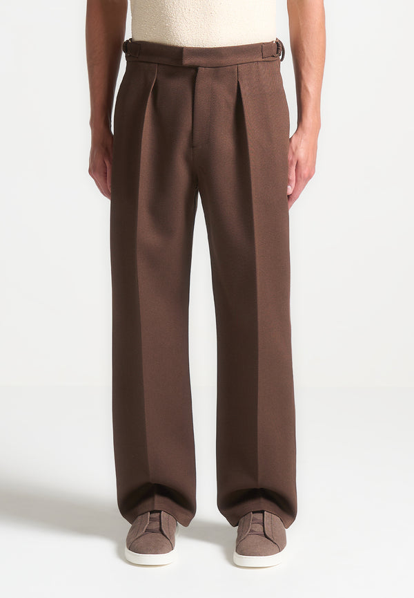 Dorian - Relaxed Fit Twill Pleated Tailored Trousers - Brown
