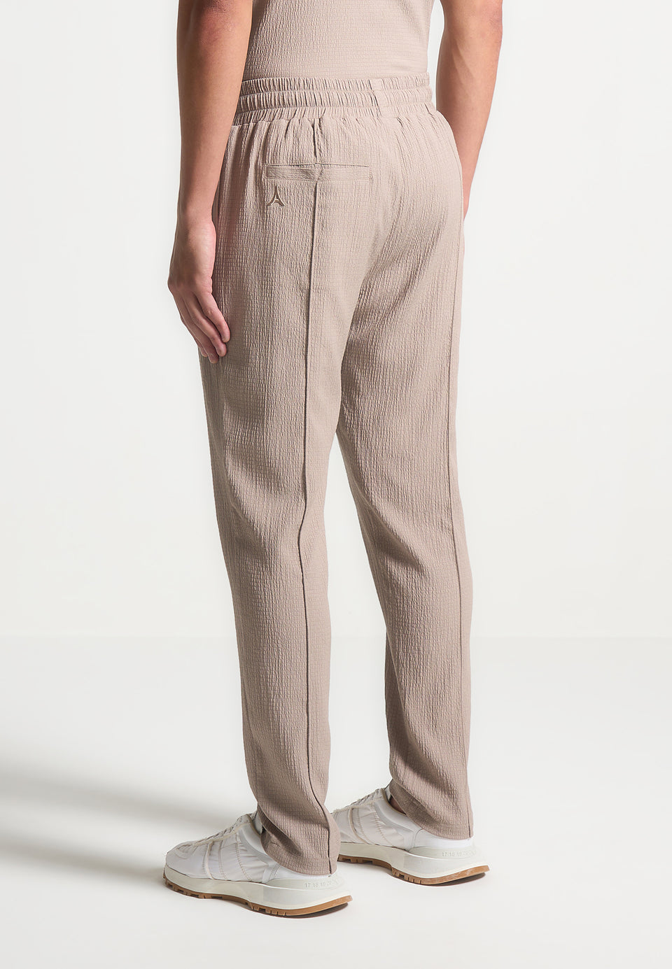 seersucker-tapered-trousers-taupe