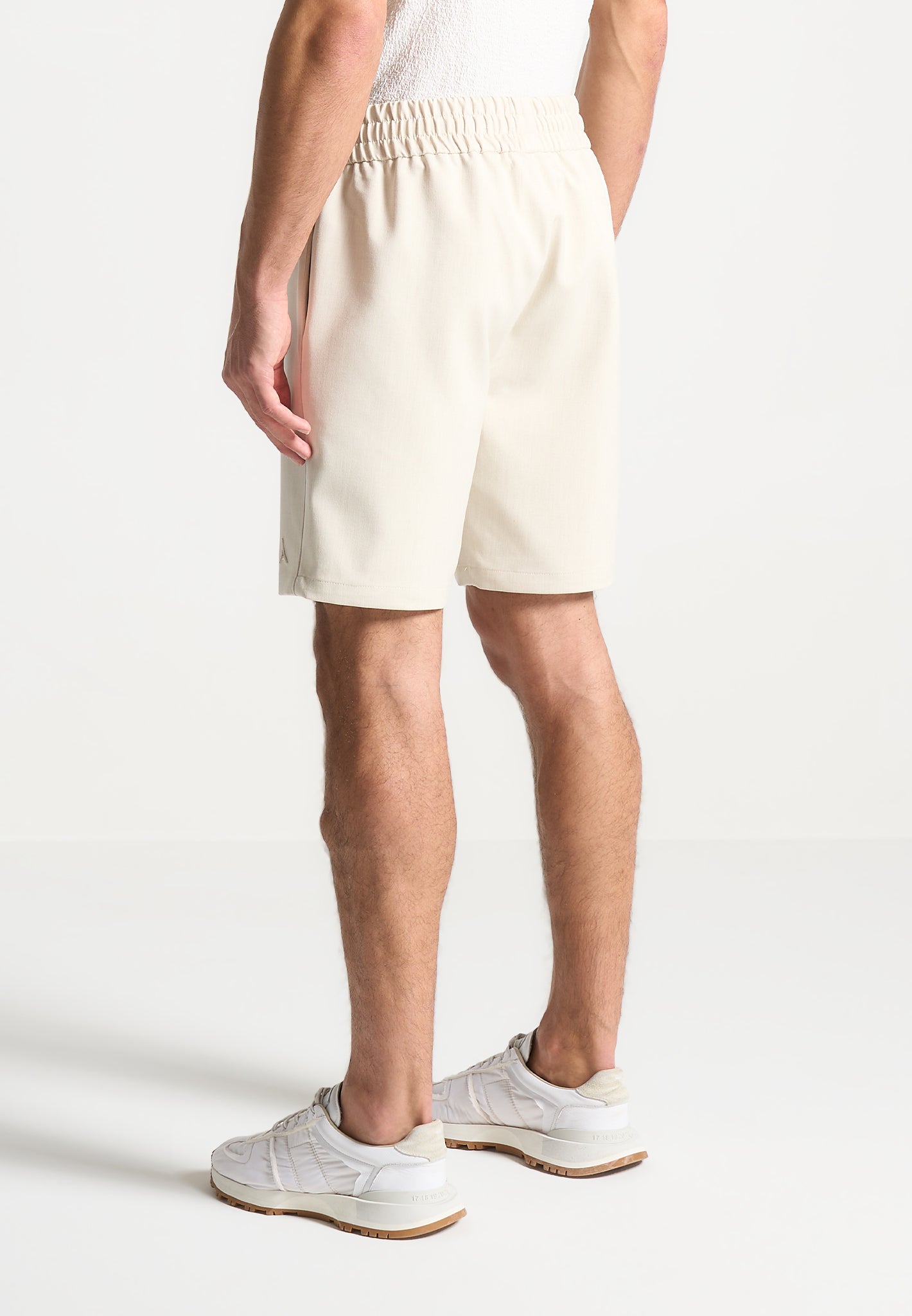 signature-baseball-shorts-beige