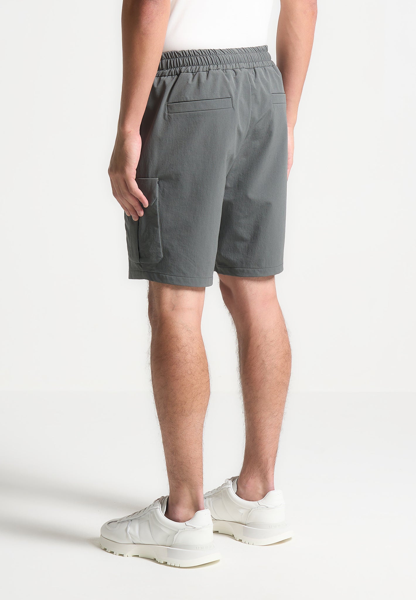 technical-cargo-shorts-charcoal-grey