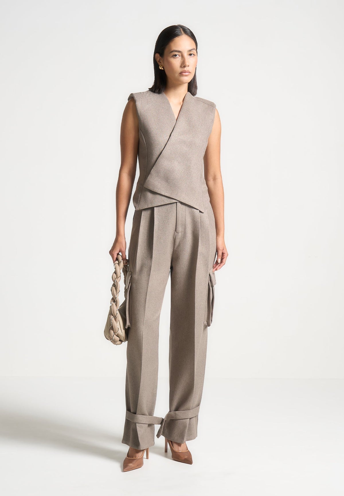 Danielle - Textured Tailored Pleated Cargo Trousers - Taupe