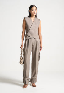 Danielle - Textured Tailored Pleated Cargo Trousers - Taupe