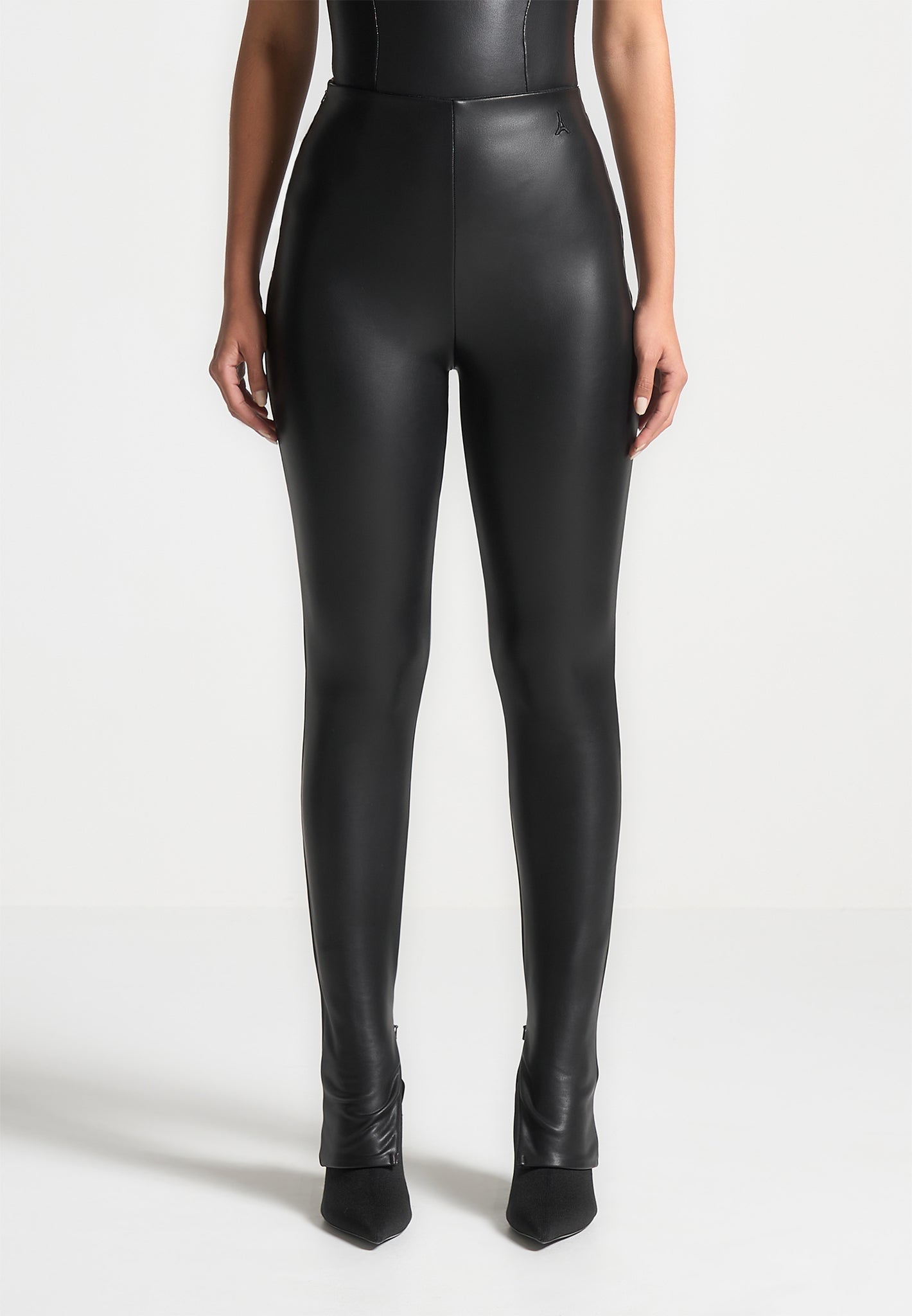 leather-leggings-black